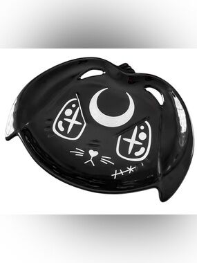 Killstar Plate 9.4”x7.4” Evil Bunny Cake